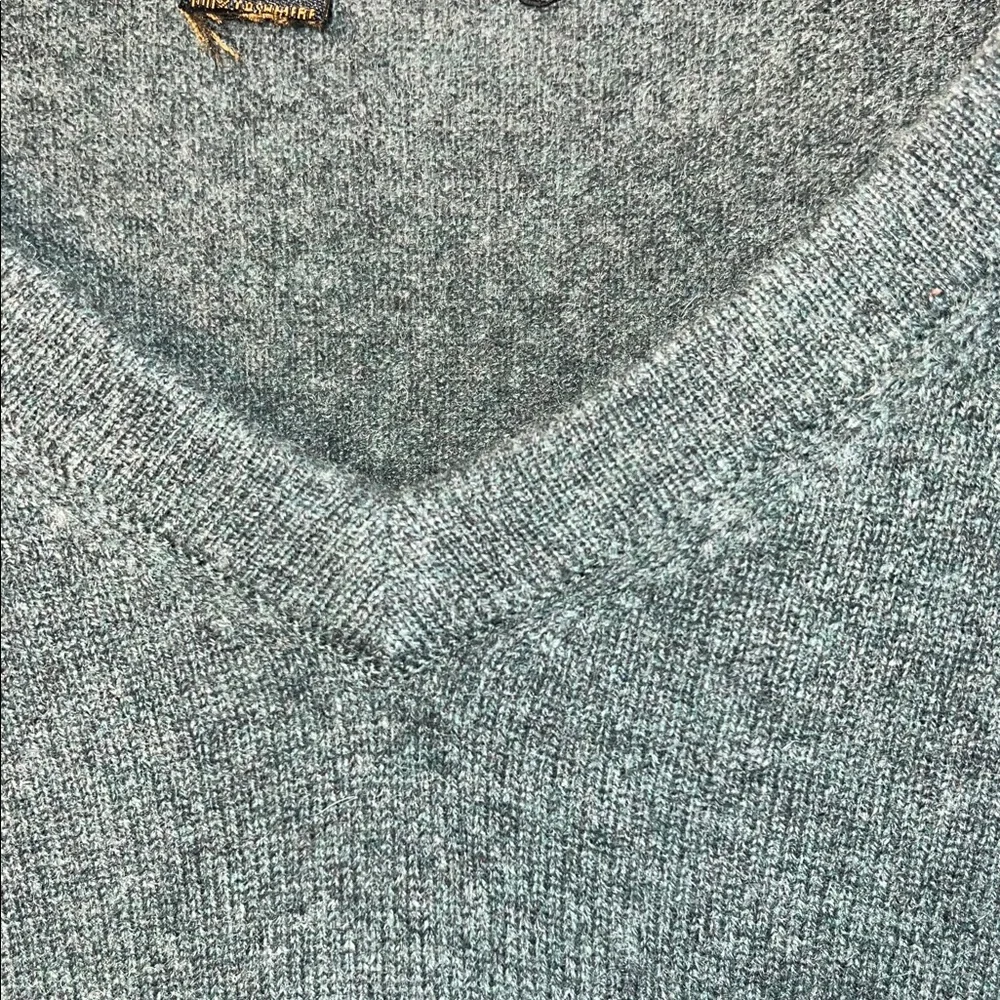 Jos. A. Bank V-Neck 100% Cashmere Sweater